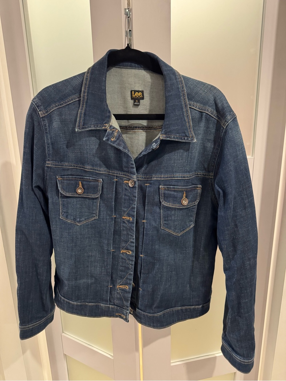 Lee Modern Series Denim Jacket with Yellow Logo Detail - Gray Wash